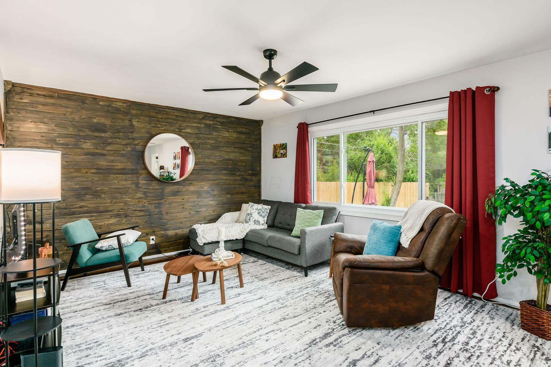 Property Photo: 4351 Broadhurst Drive OH 43213