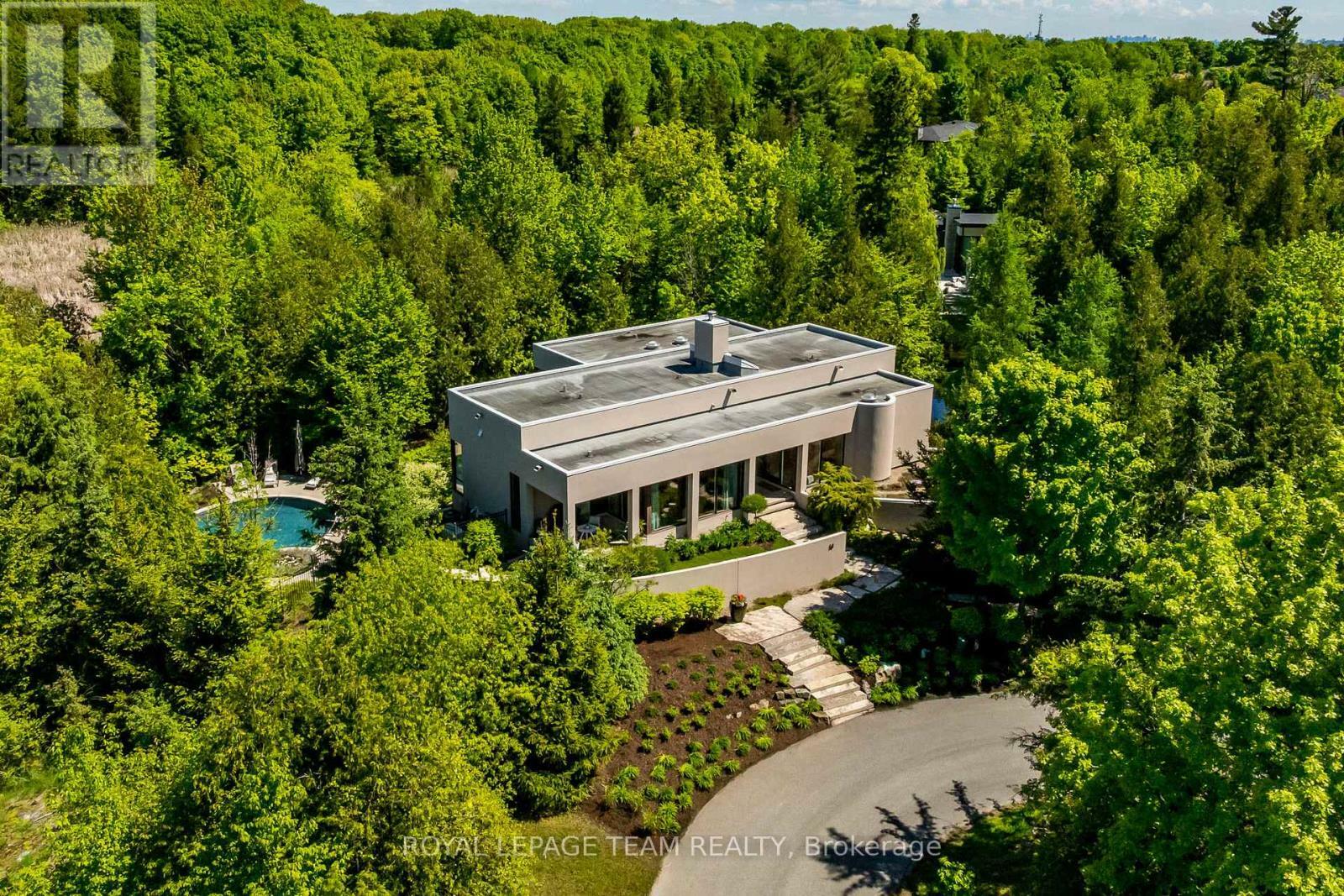 14 Kanata Rockeries Private  Ottawa ON K2K 3P4 photo