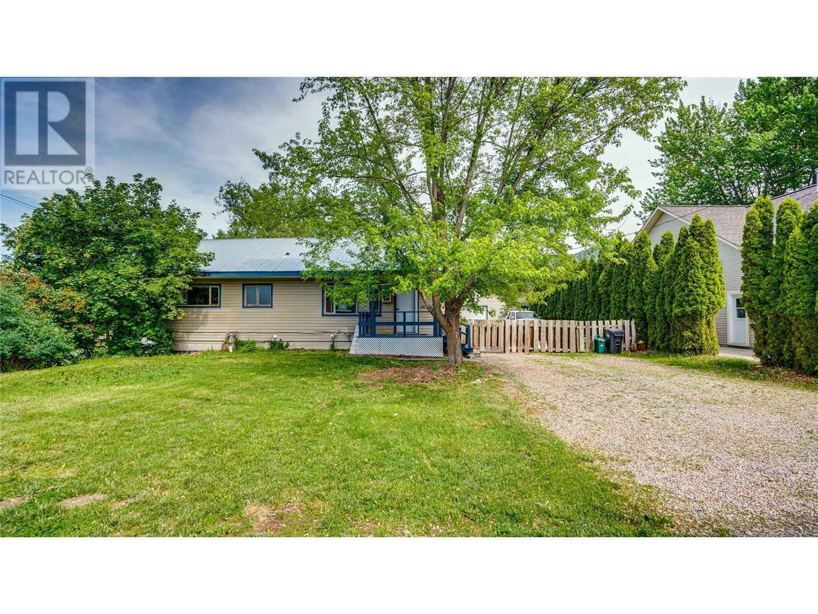 Property Photo: 2560 Colony Street BC V0E 1B2