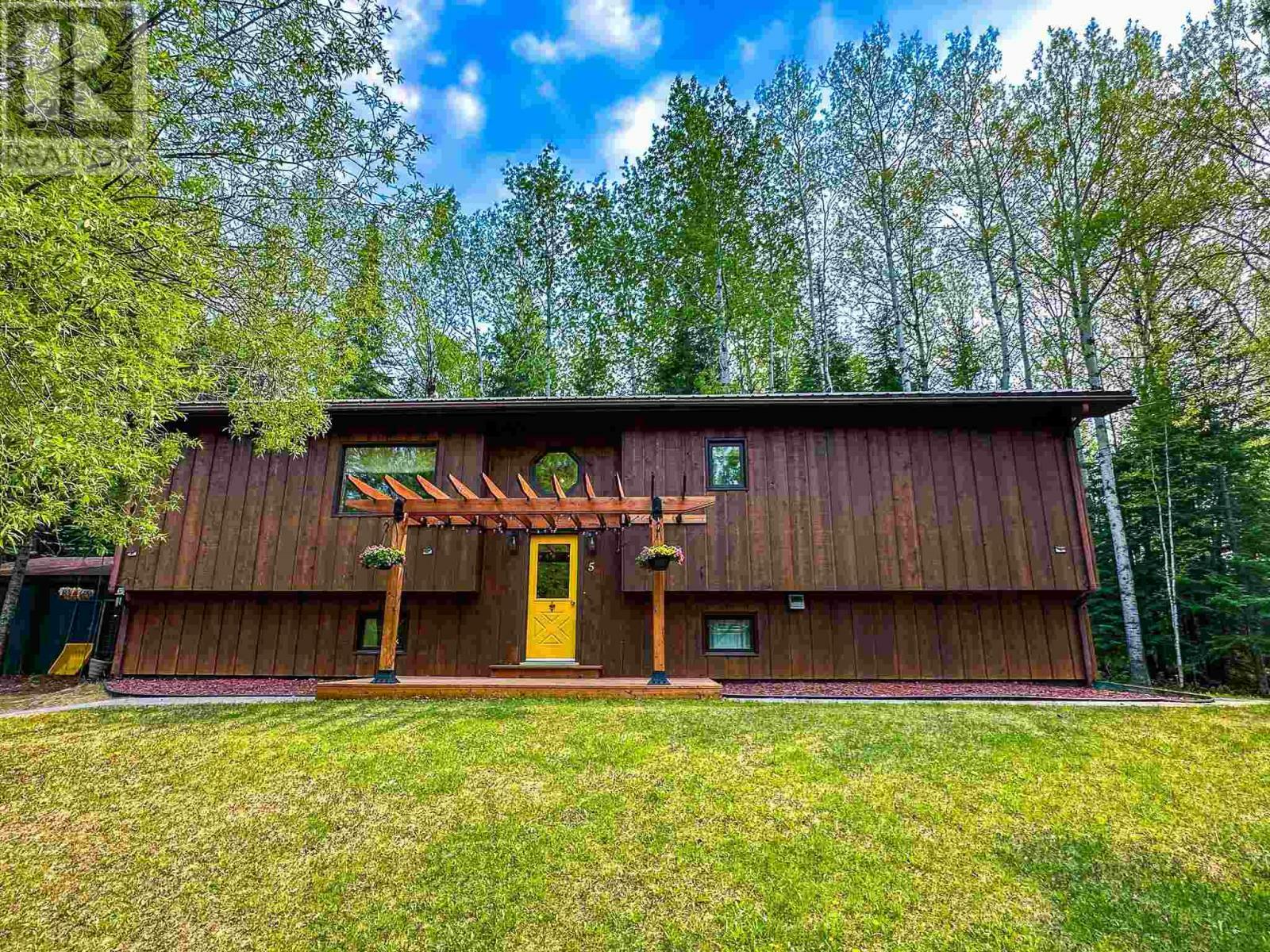 Property Photo: 5 McMarmac Pl ON P0V 1L0