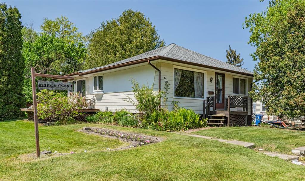 Property Photo:  623 Royal Road North  MB R1N 1W1 