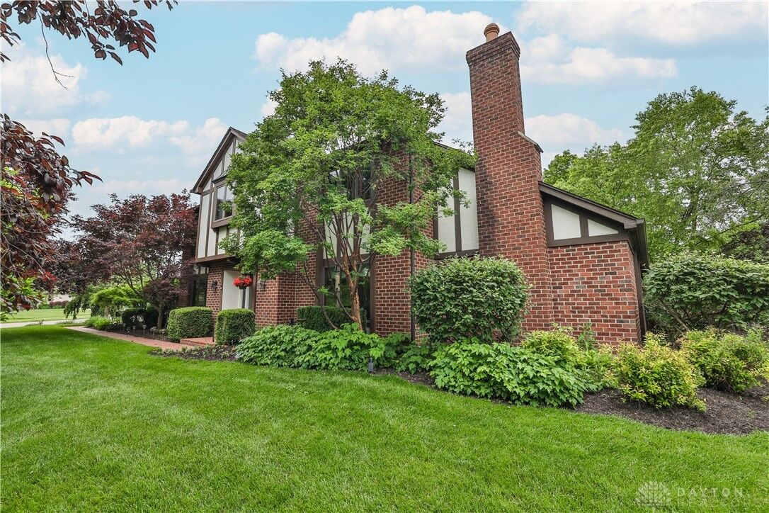 Property Photo: 2031 Vienna Parkway OH 45459