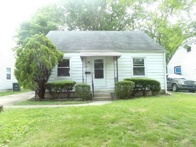 Property Photo:  1430 Shaftesbury Road  OH 45406 