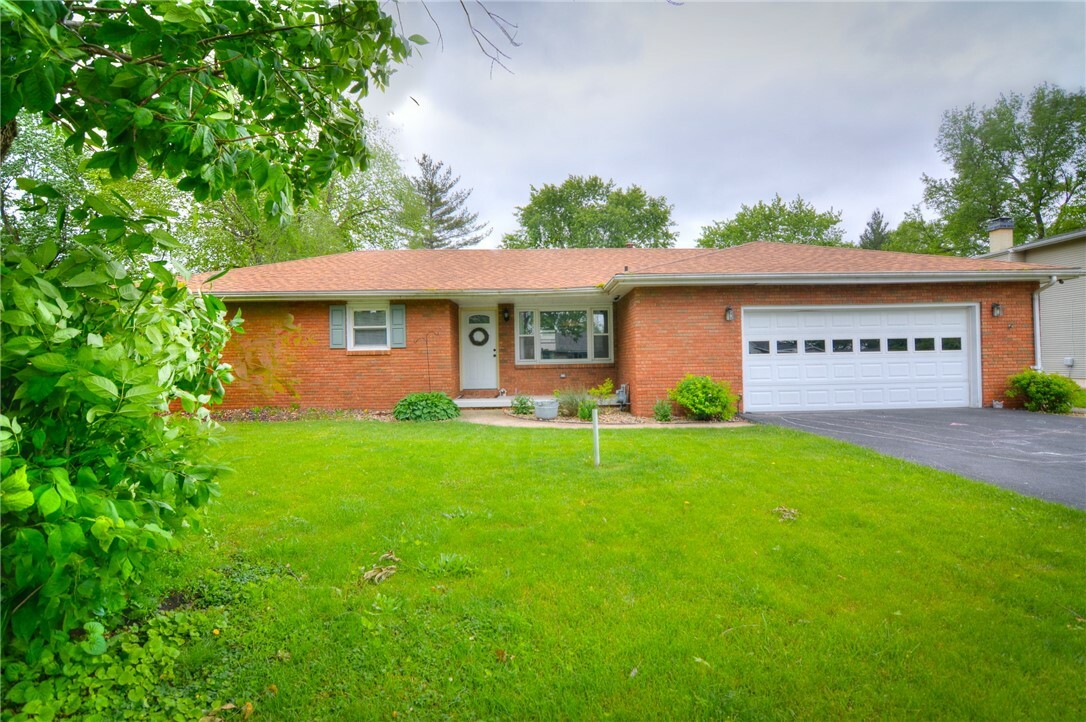 Property Photo:  335 Loma Drive  IL 62535 
