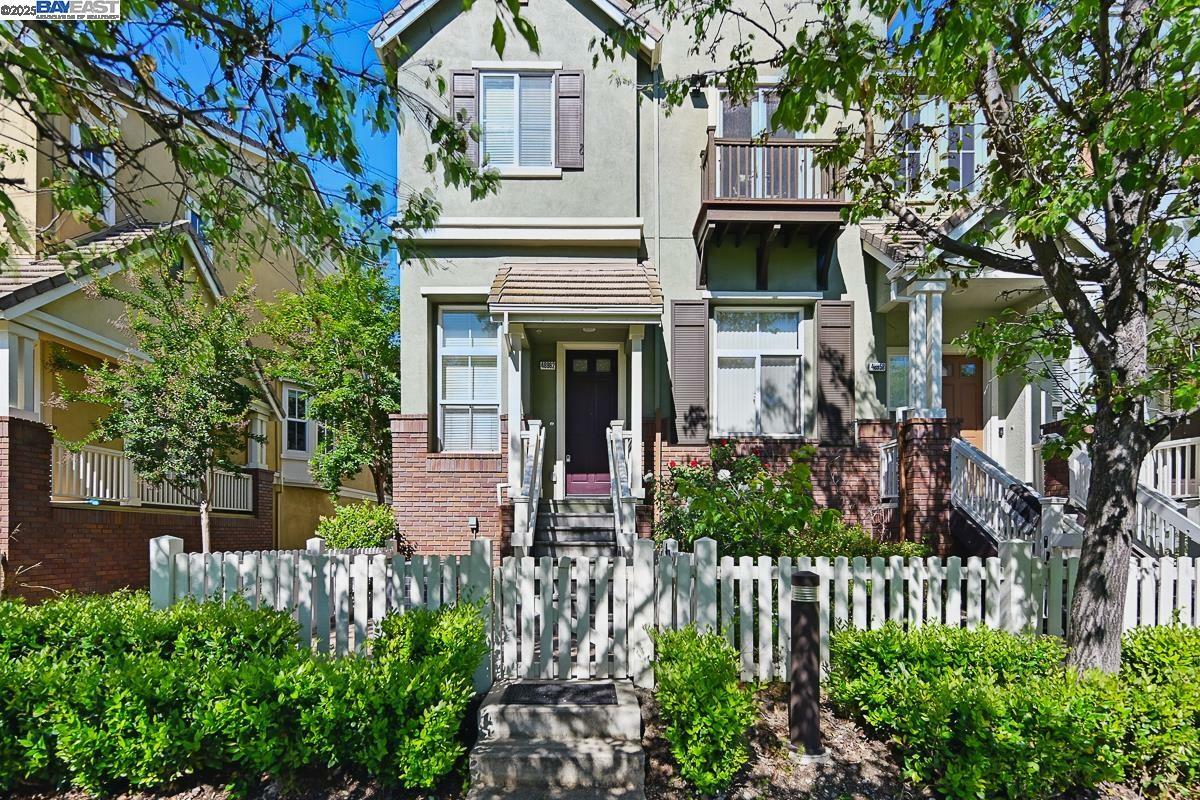 Property Photo: 48962 Woodgrove Cmn CA 94539