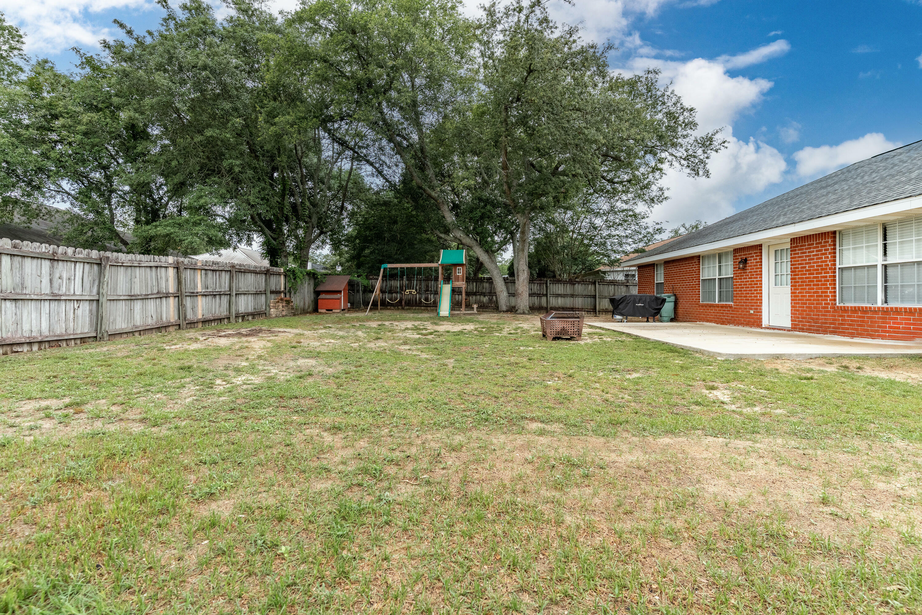 Property Photo: 707 Riva Ridge Drive FL 32539