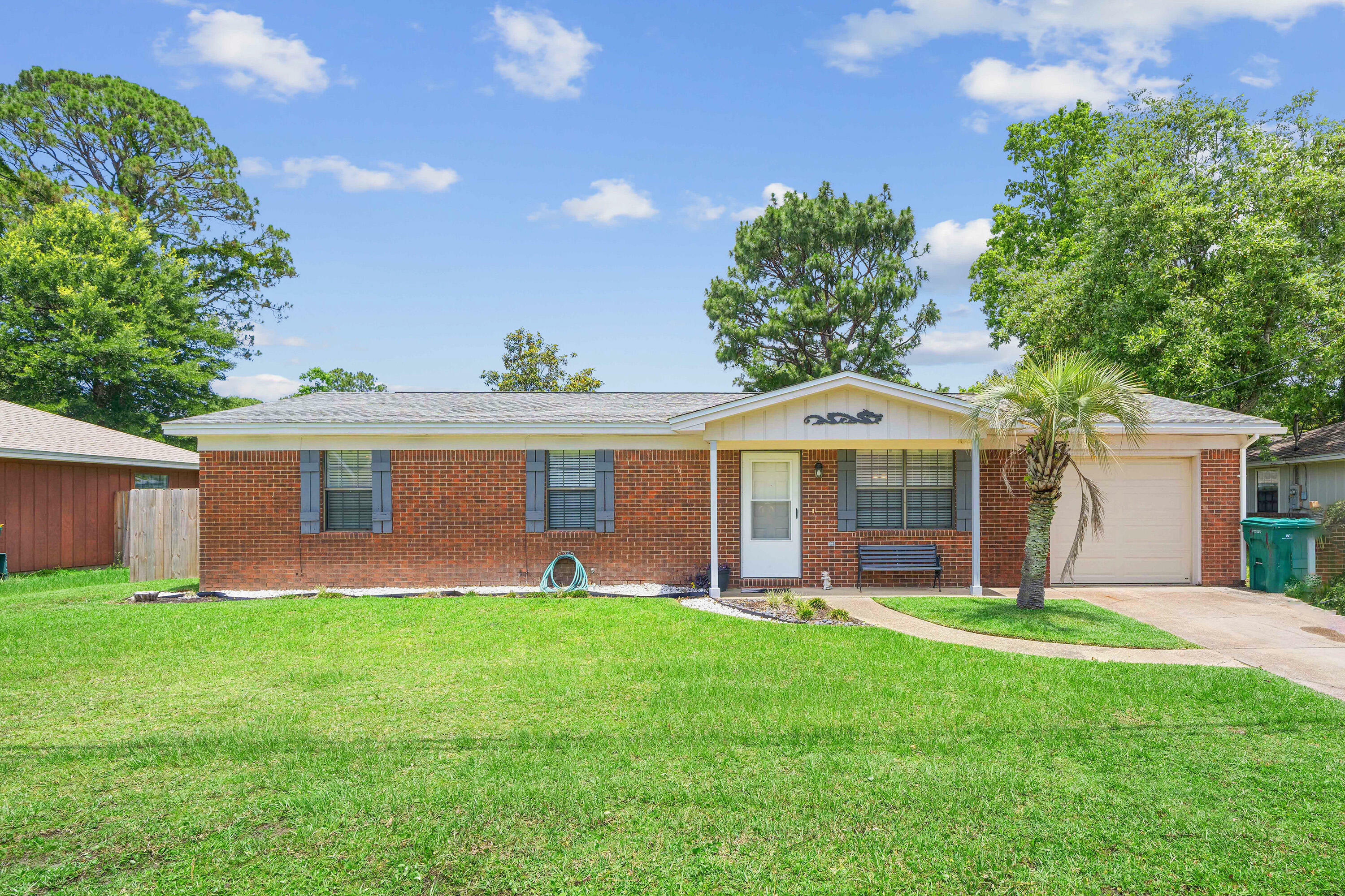 Property Photo: 617 Schneider Drive FL 32547