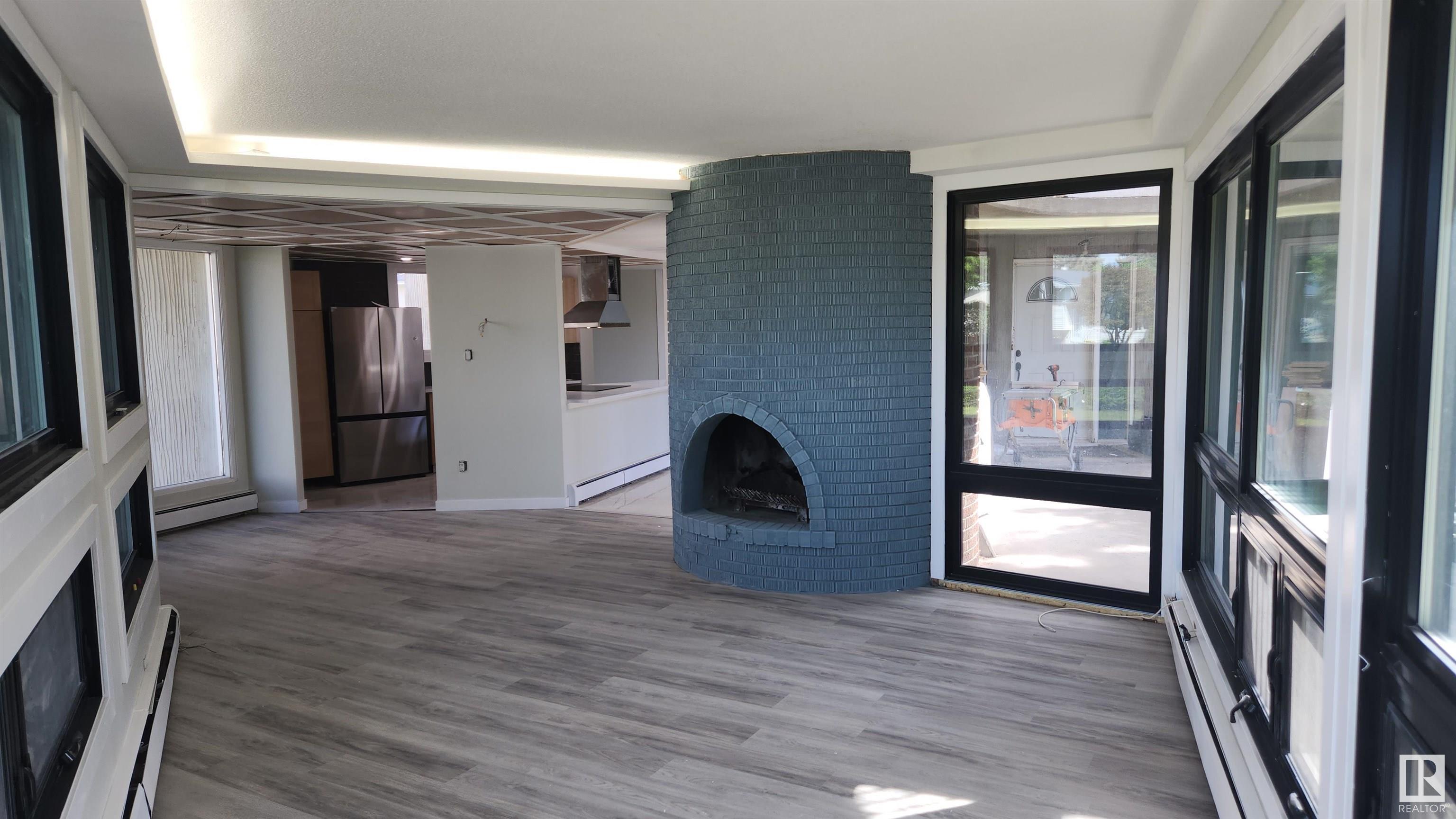 Property Photo:  9535 147 Avenue NW  AB T5E 2K5 