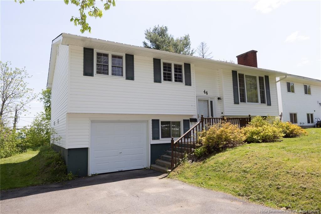 Property Photo: 44 Kimble Court NB E3B 5W4