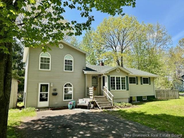 29 Birch Crescent  Fredericton NB E3A 3S8 photo