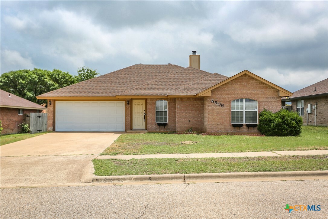 Property Photo: 5506 Golden Drive TX 76542