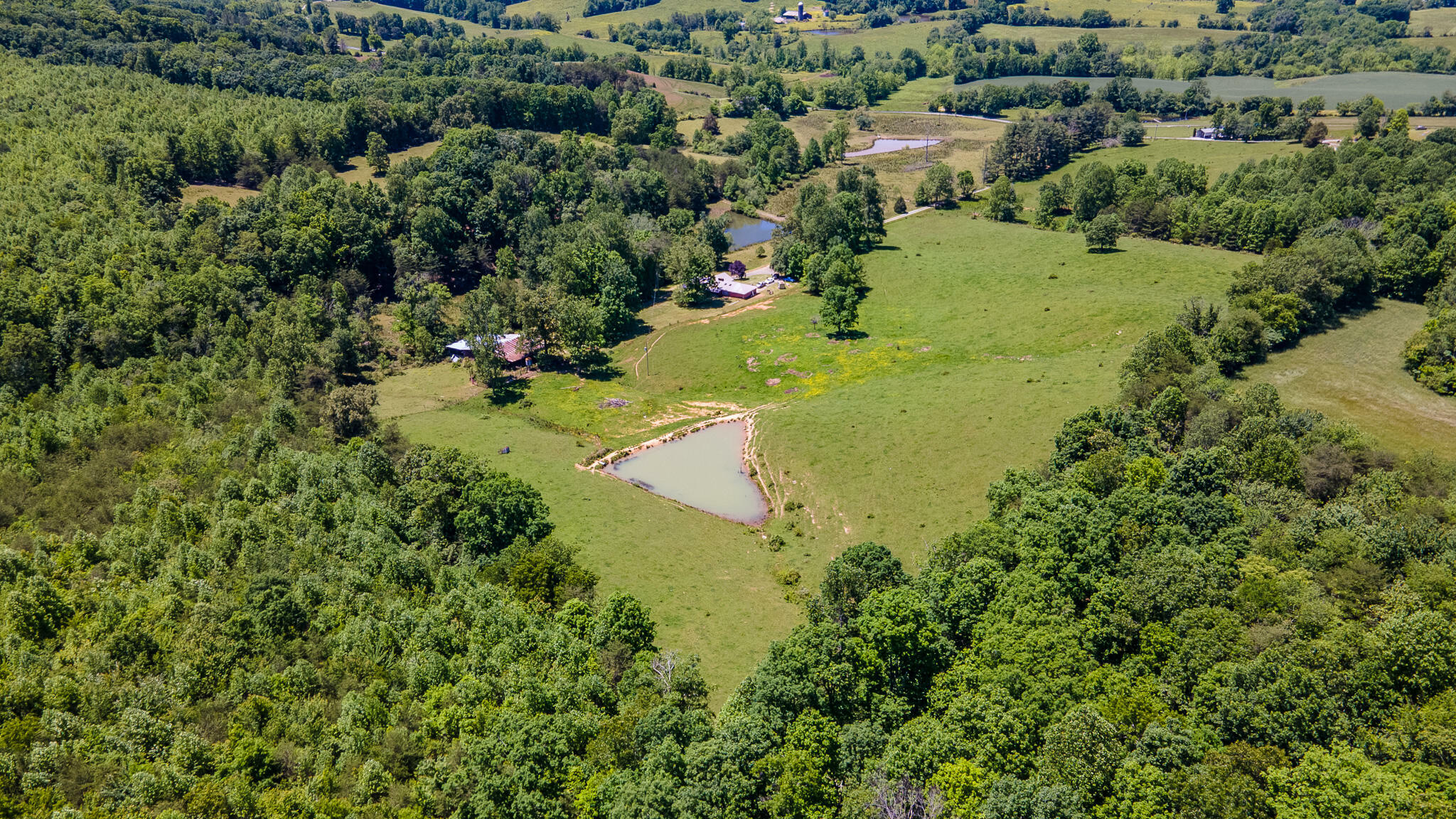 Property Photo: 2216 Cove Hill Road TN 37367