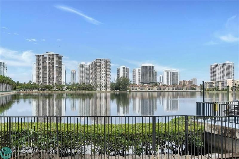 2780 NE 183rd St 201  Aventura FL 33160 photo