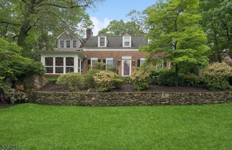 Property Photo: 957 Woodmere Dr NJ 07090