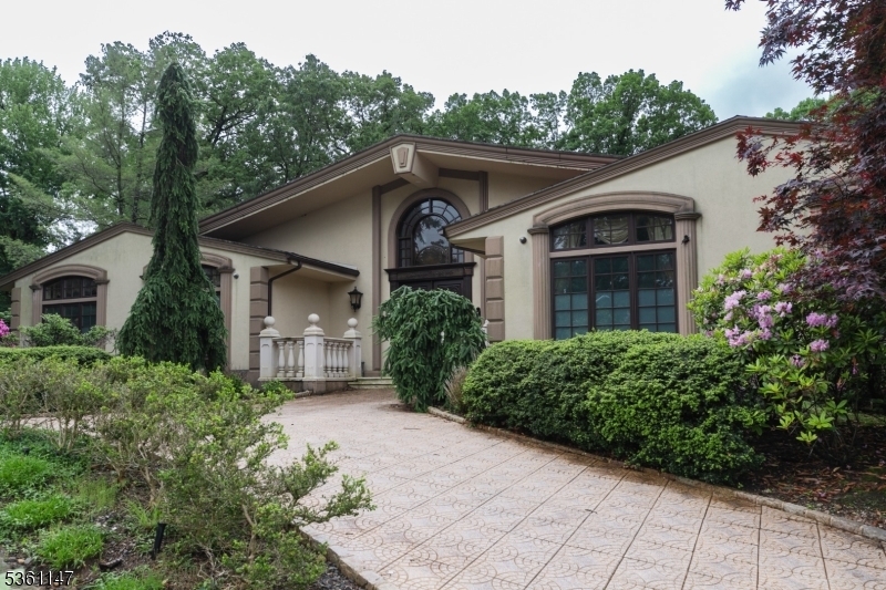 Property Photo: 8 Driftwood Dr NJ 07039