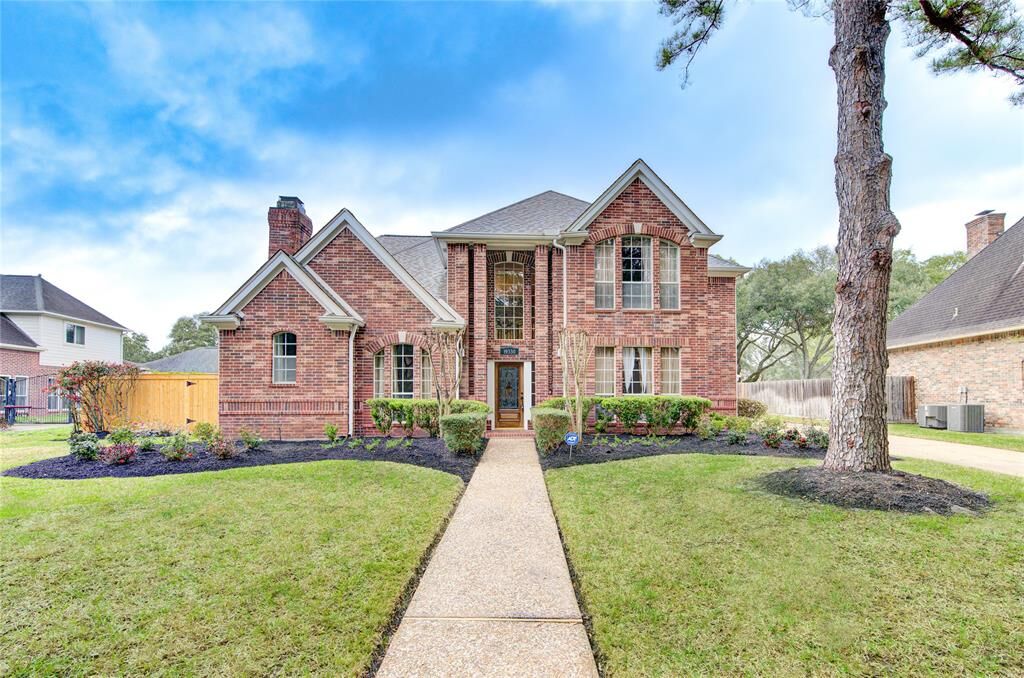 Property Photo:  19330 Foxtree Lane  TX 77094 