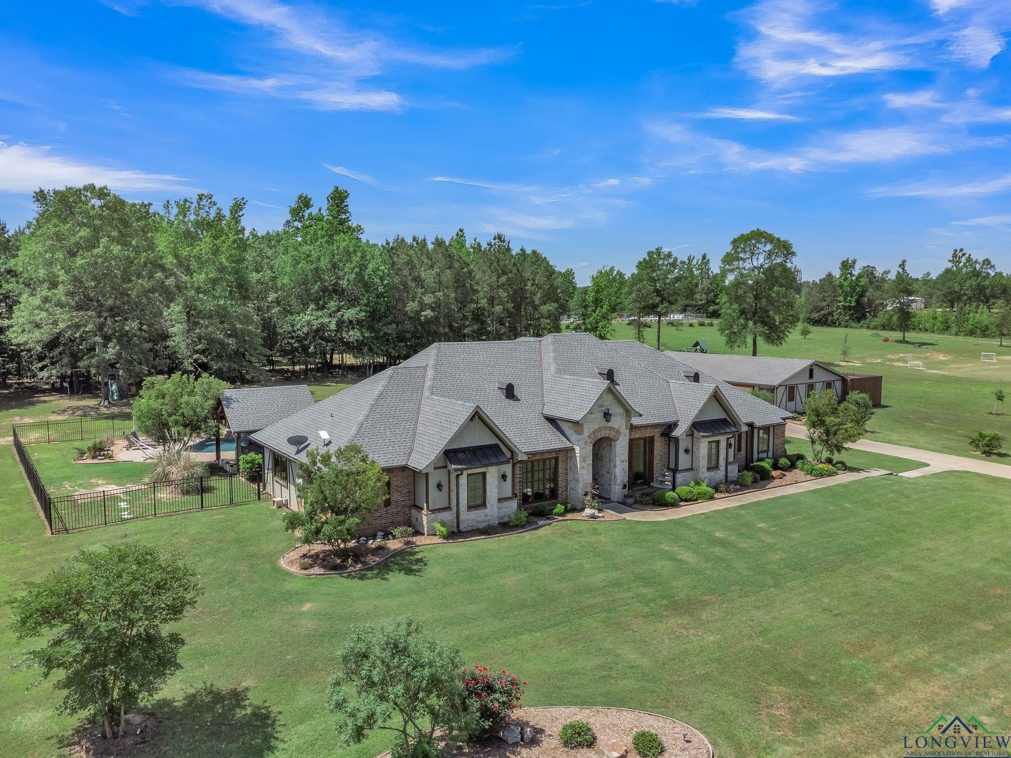Property Photo:  145 Deerfield Rd N  TX 75605 