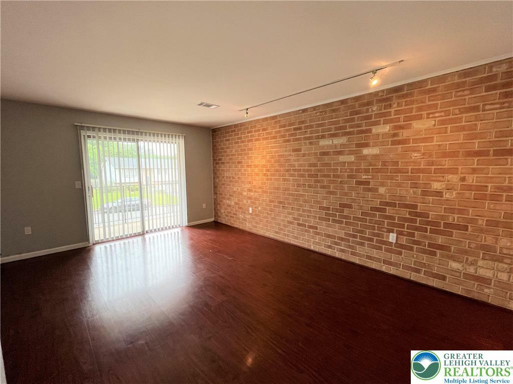 Property Photo: 4053 Vaughn Street PA 18045
