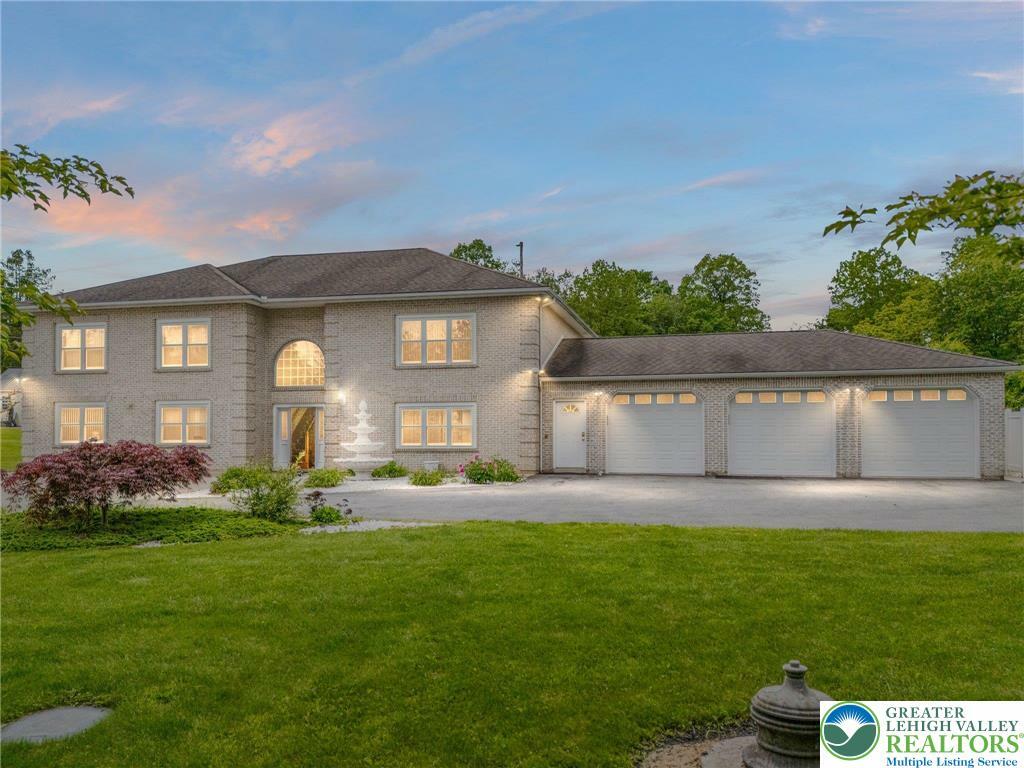 230 W Moorestown Road  Bushkill Twp PA 18091 photo