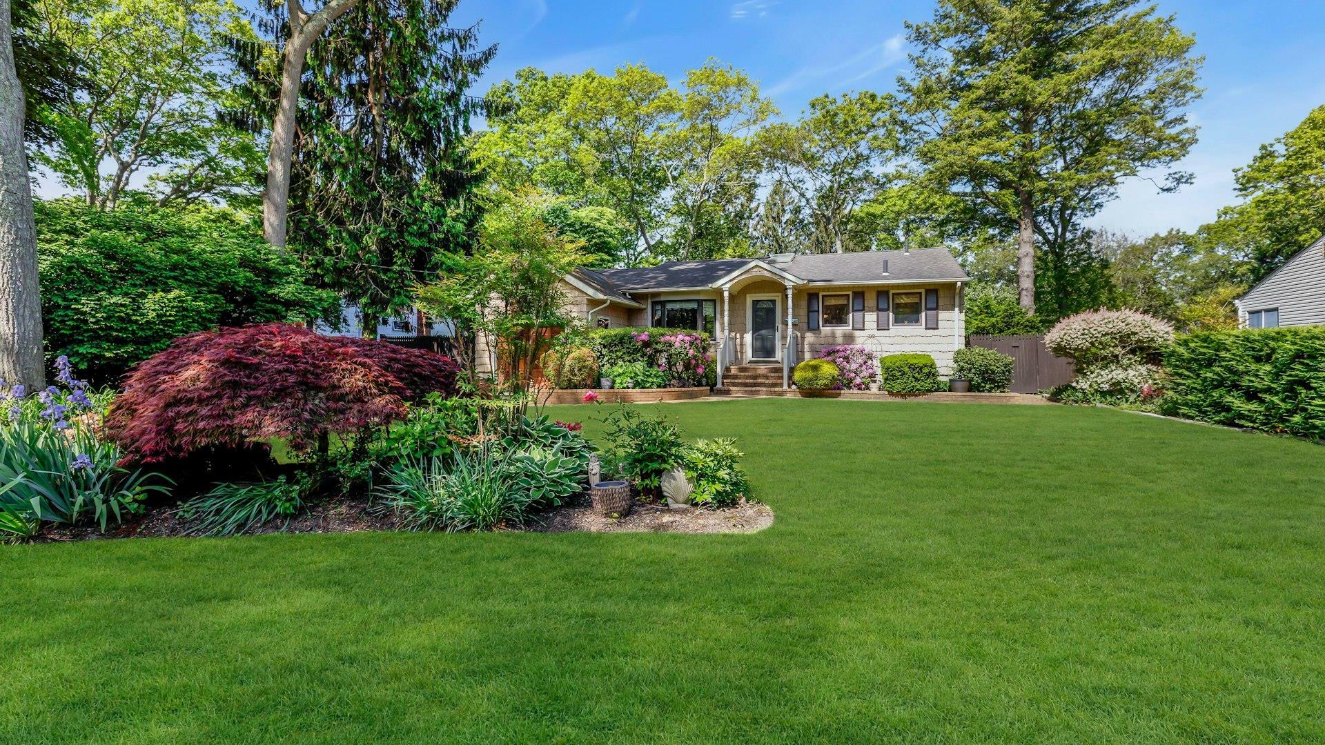 Property Photo:  69 Indian Head Drive  NY 11782 