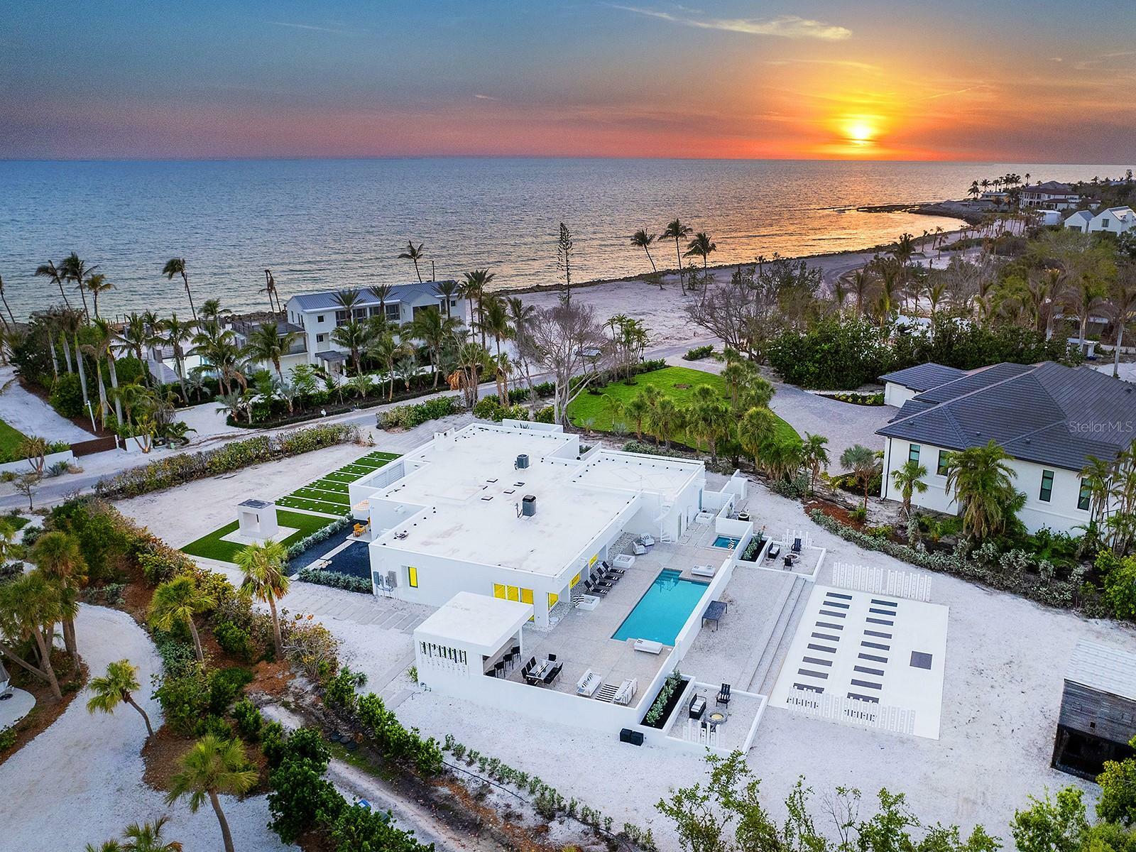 7647 Sanderling Road  Sarasota FL 34242 photo