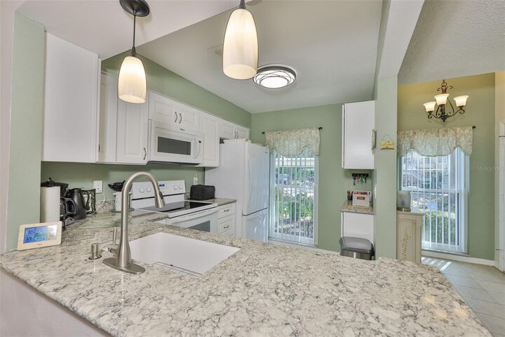 Property Photo:  311 Knottwood Court  FL 33573 