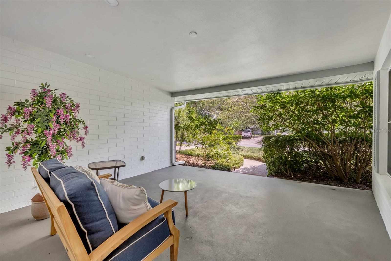 Property Photo: 2081 Mohican Trail FL 32751