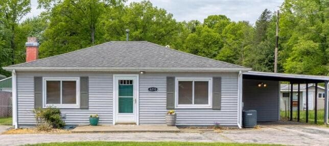6210 Johnson Road  Coloma MI 49038-8662 photo