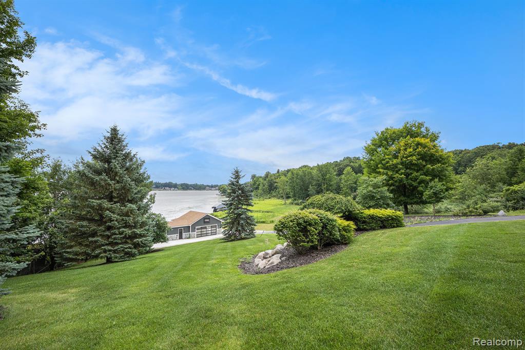Property Photo: 4143 Longview Drive MI 48446 3659