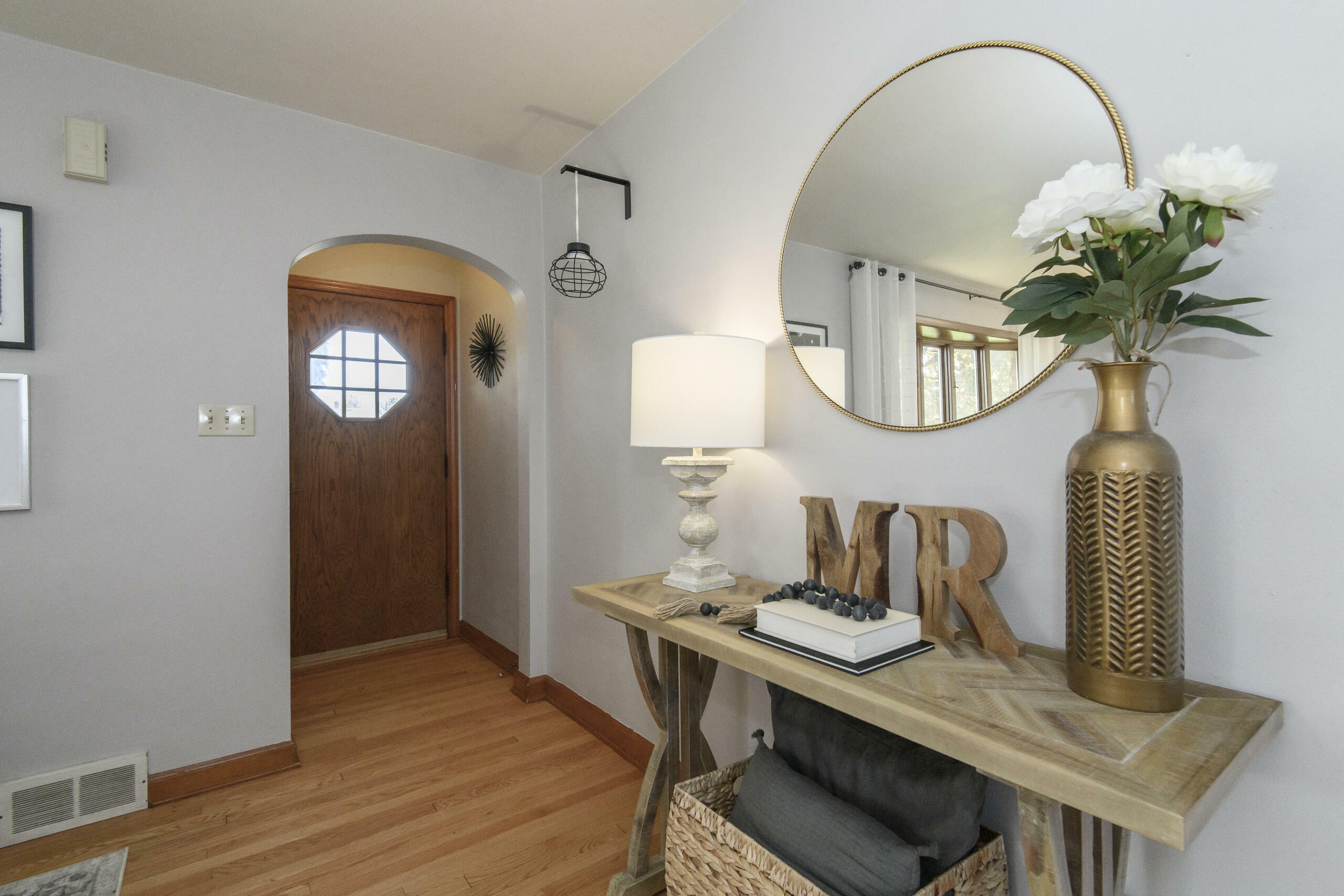 Property Photo: 1638 Monroe Ave WI 53172