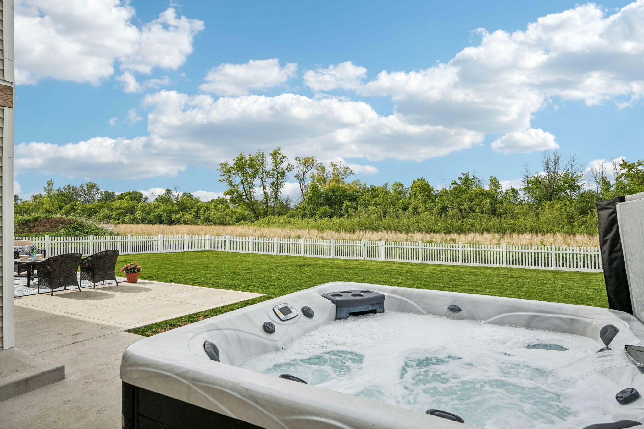 Property Photo: 1660 Mamerow Ln WI 53066
