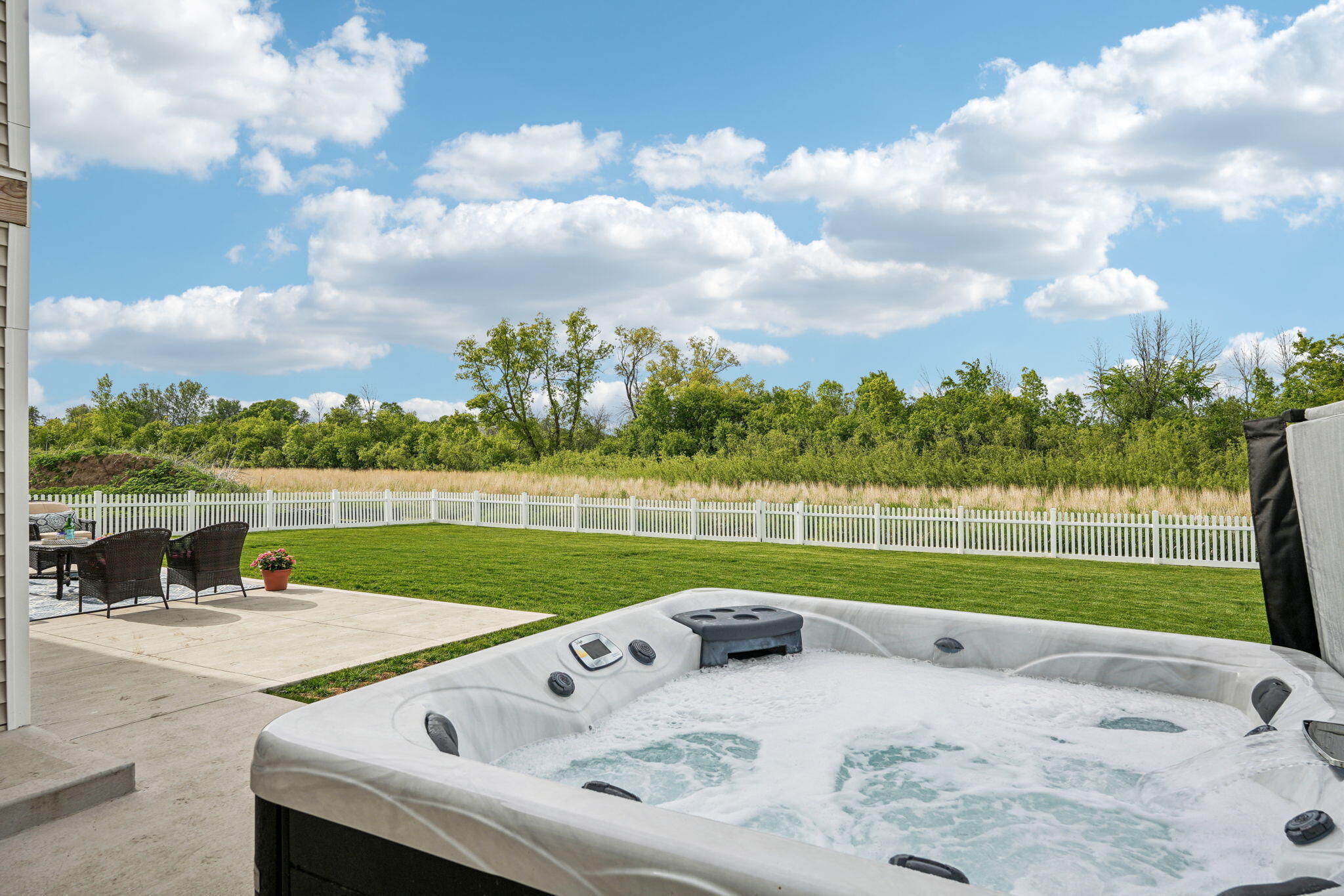 Property Photo: 1660 Mamerow Ln WI 53066