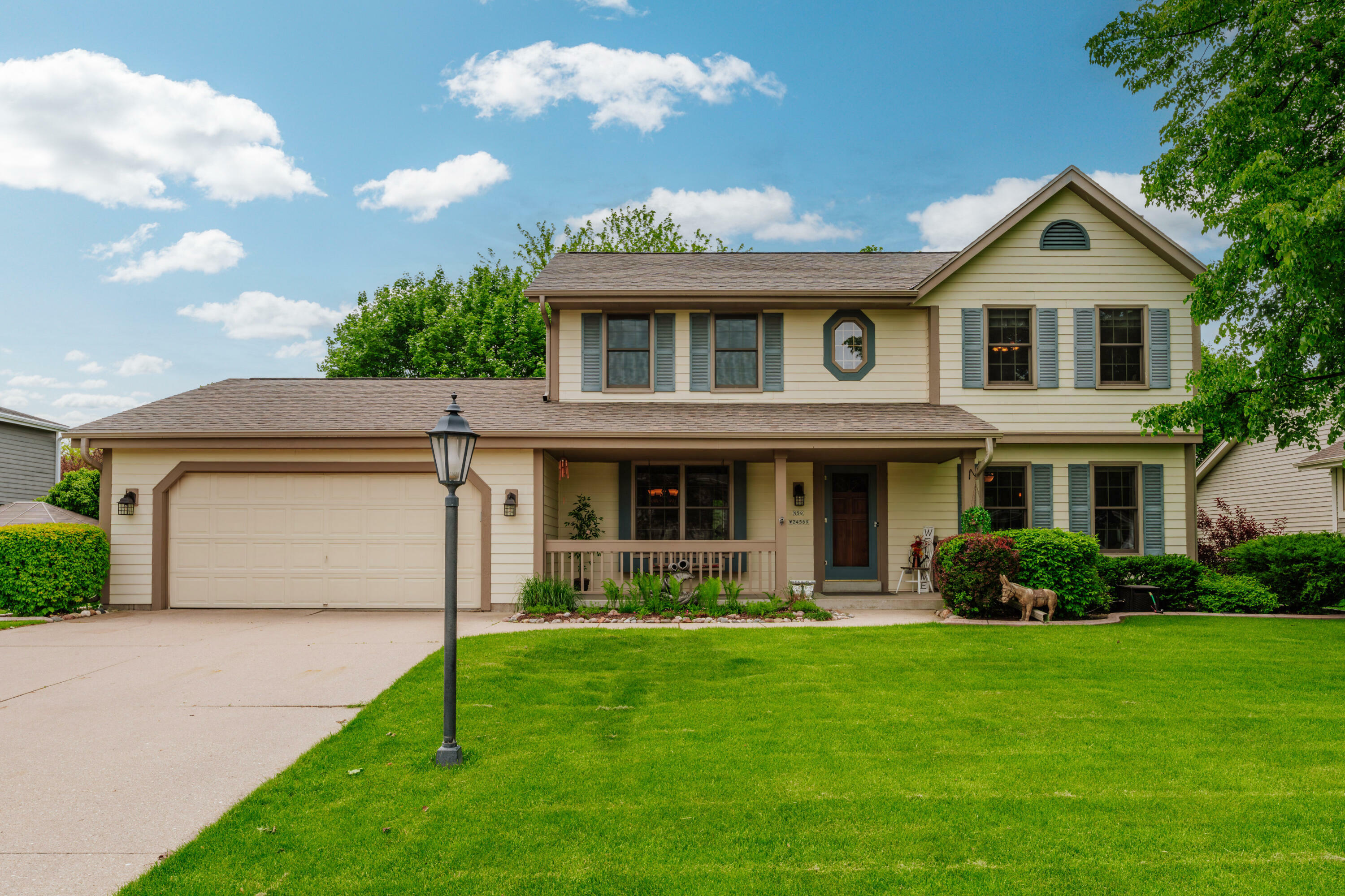 Property Photo: N59w24569 Quail Run Ln WI 53089