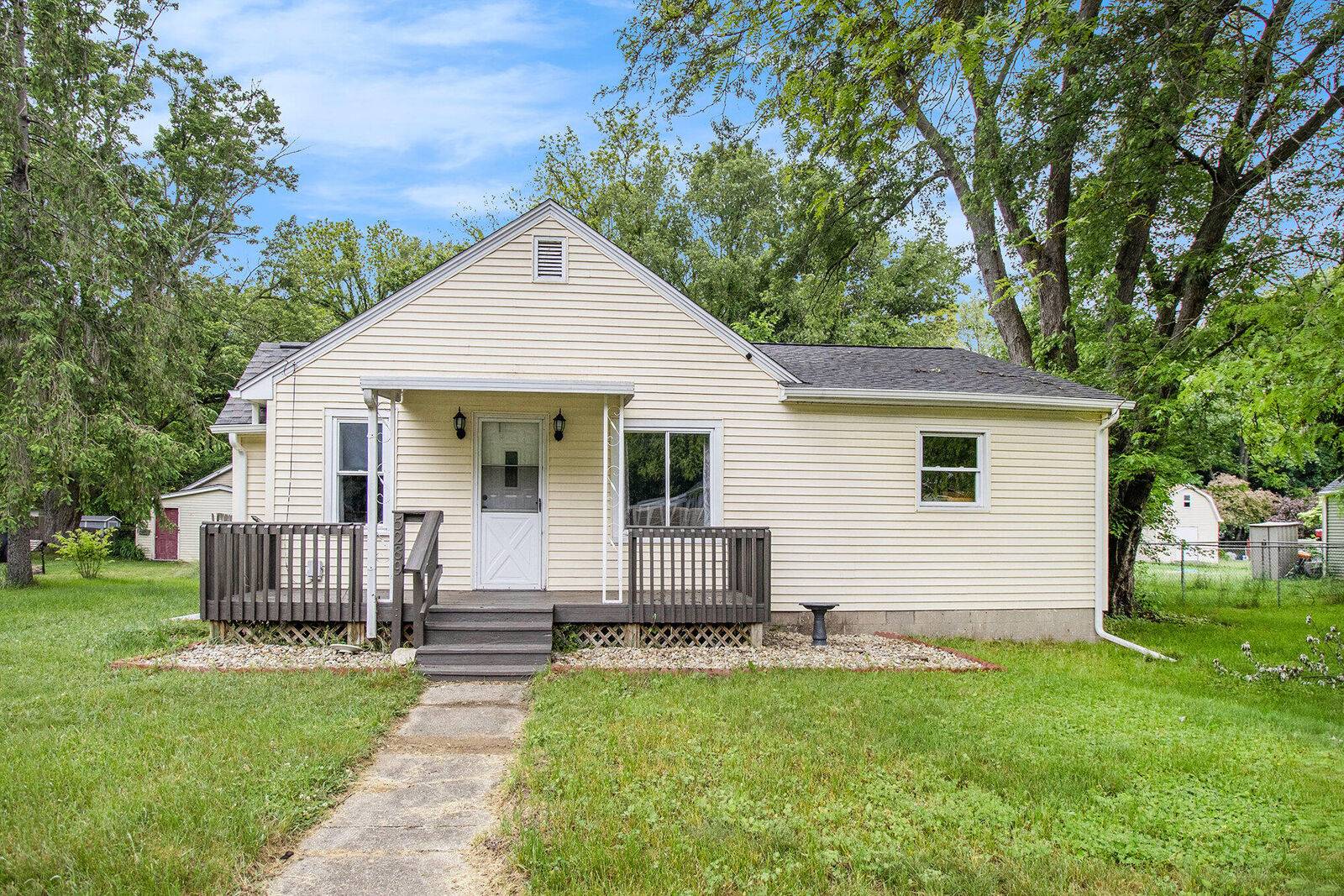 Property Photo: 5289 Keyes Drive MI 49004