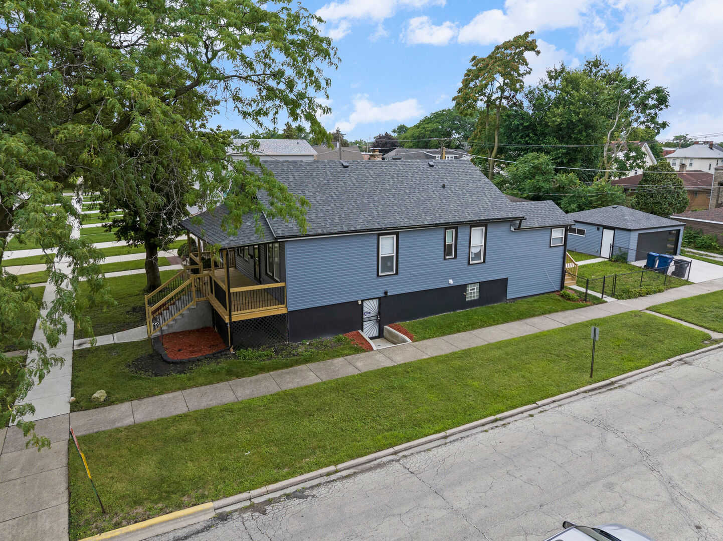 Property Photo: 1100 S 3rd Avenue IL 60153