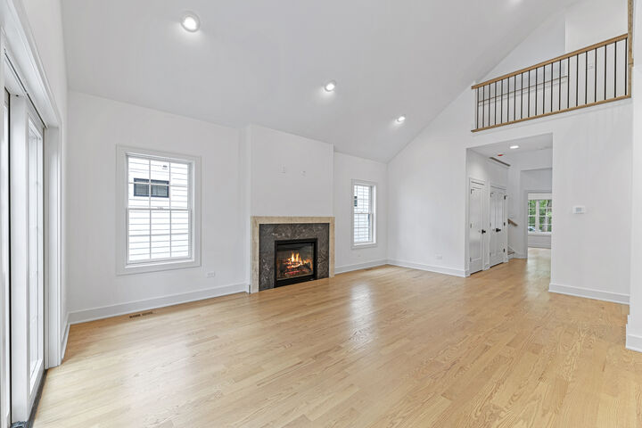 Property Photo:  1672 Huntington Lane  IL 60035 