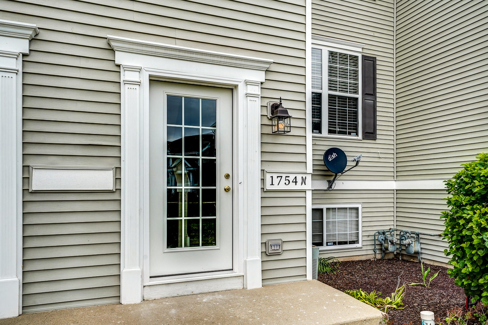 Property Photo: 1754 Fieldstone Drive IL 60404