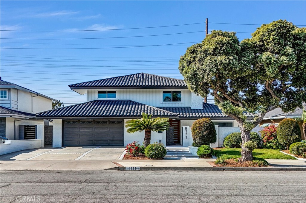 Property Photo: 9171 Regatta Drive CA 92646