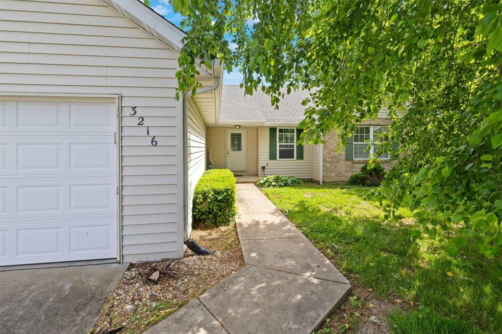 Property Photo:  3216 Eastridge Drive  IL 62221 