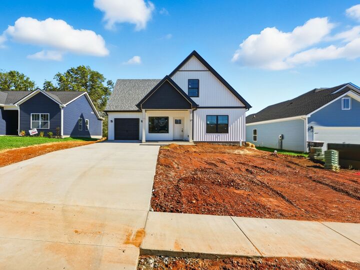 Property Photo: 1326 Isaiah Dr TN 37042