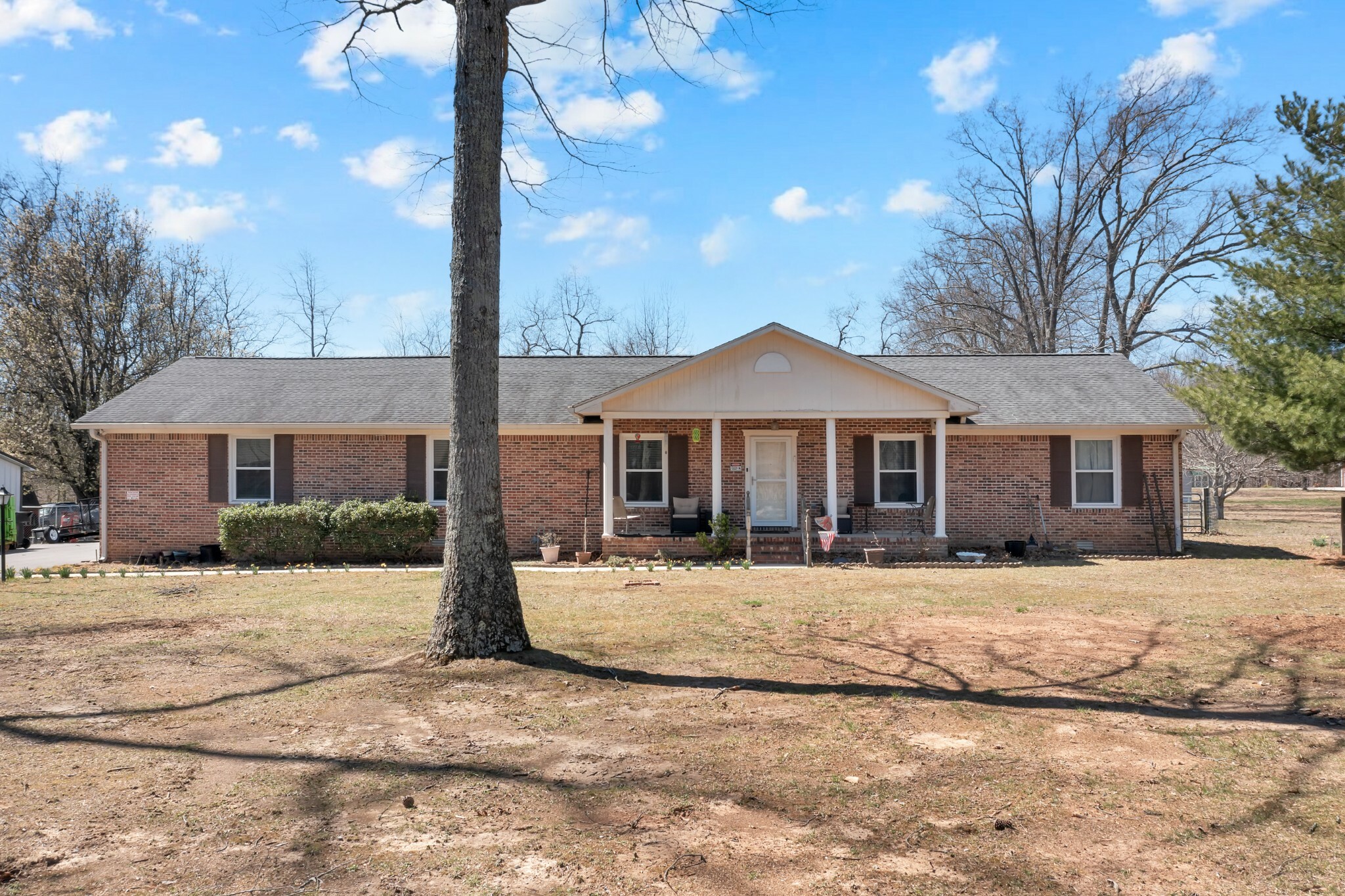 Property Photo: 203 Larkway Dr TN 37388