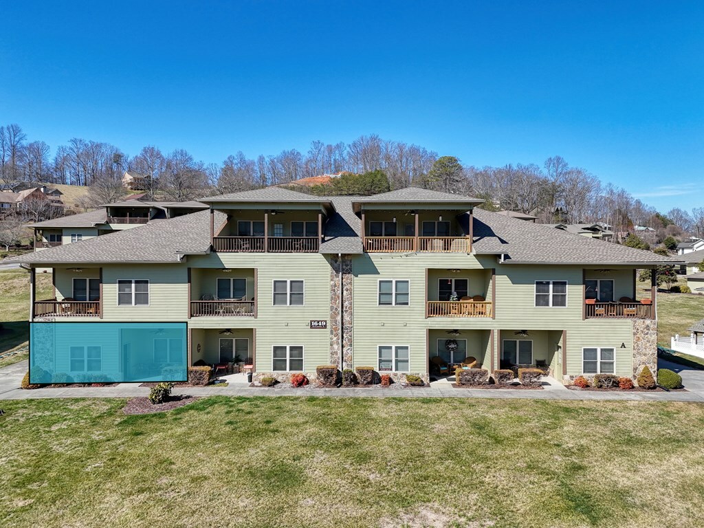 Property Photo: 1649D Lakeview Drive GA 30582