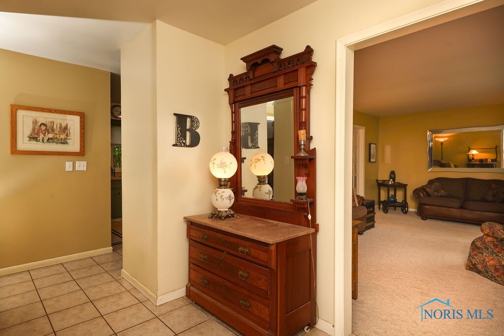 Property Photo: 633 Hillcrest Avenue OH 45840