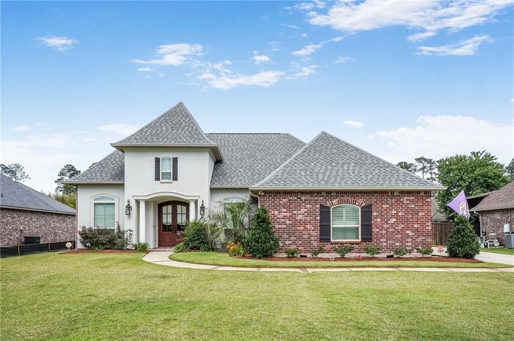 Property Photo: 1067 Scarlet Oak Lane LA 70448