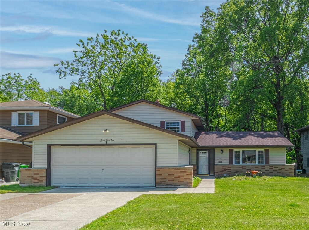 4560 Whitehall Drive  South Euclid OH 44121 photo