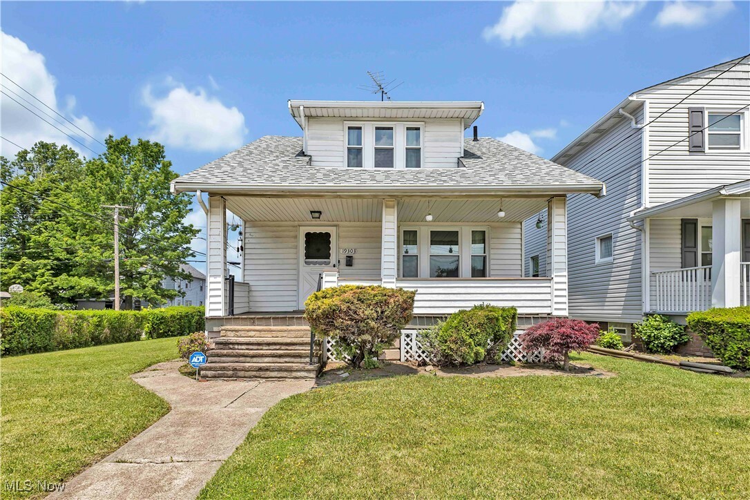 Property Photo: 19303 Arrowhead Avenue OH 44119