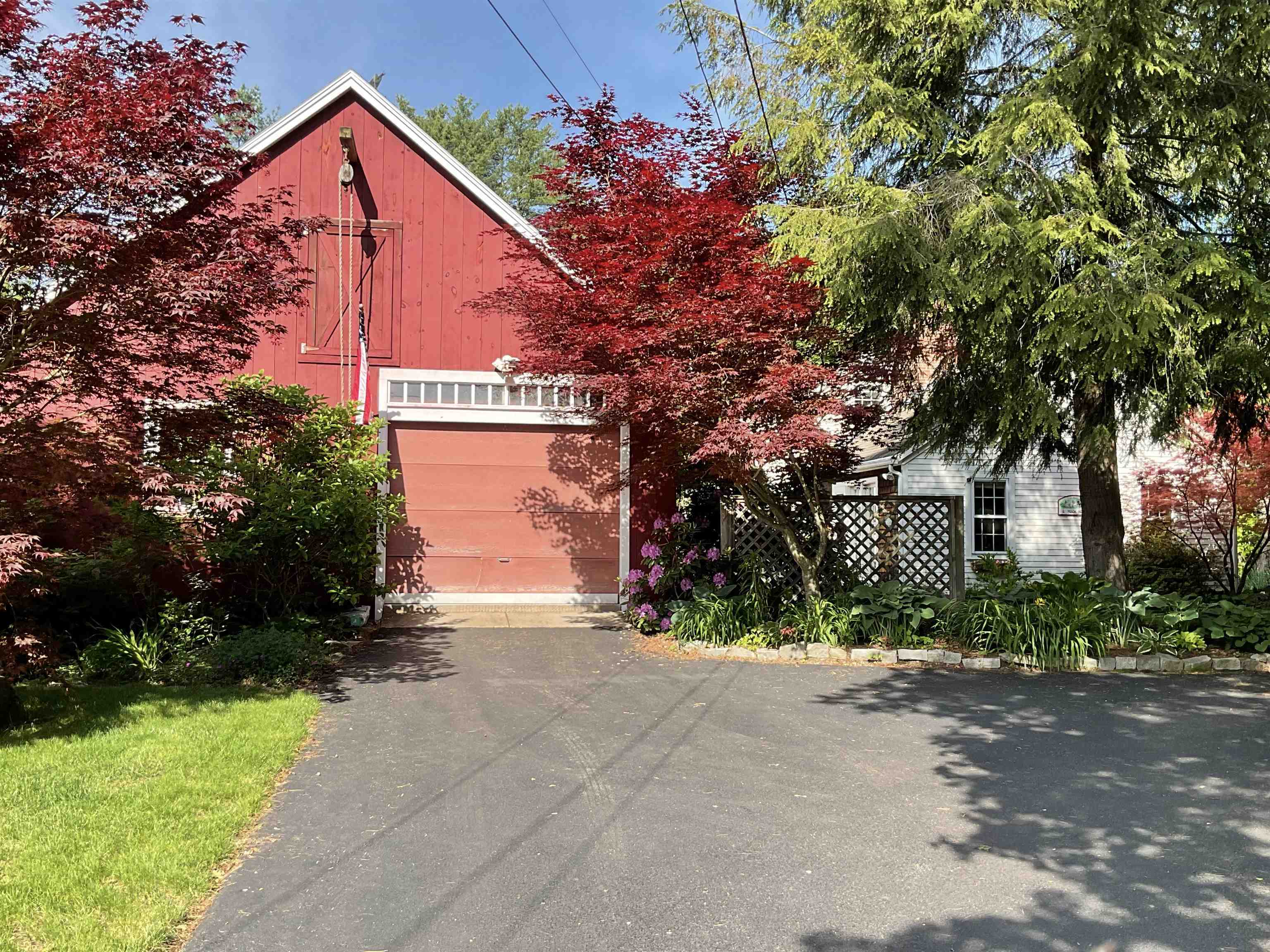 Property Photo:  2 Mack Hill Road  NH 03031 