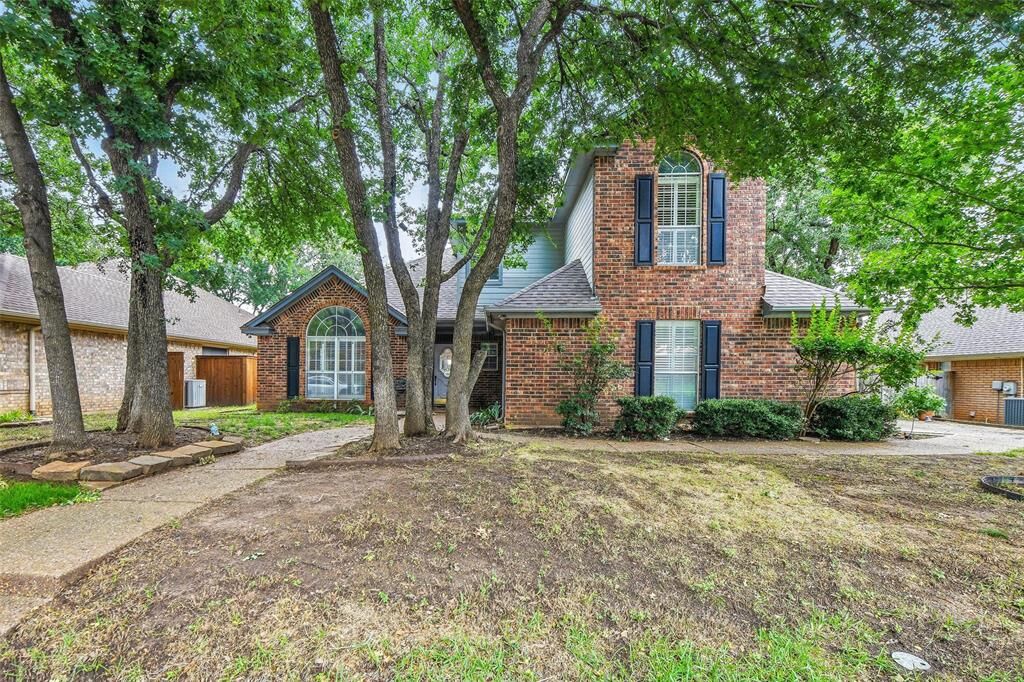 Property Photo:  9228 Winslow Court  TX 76182 