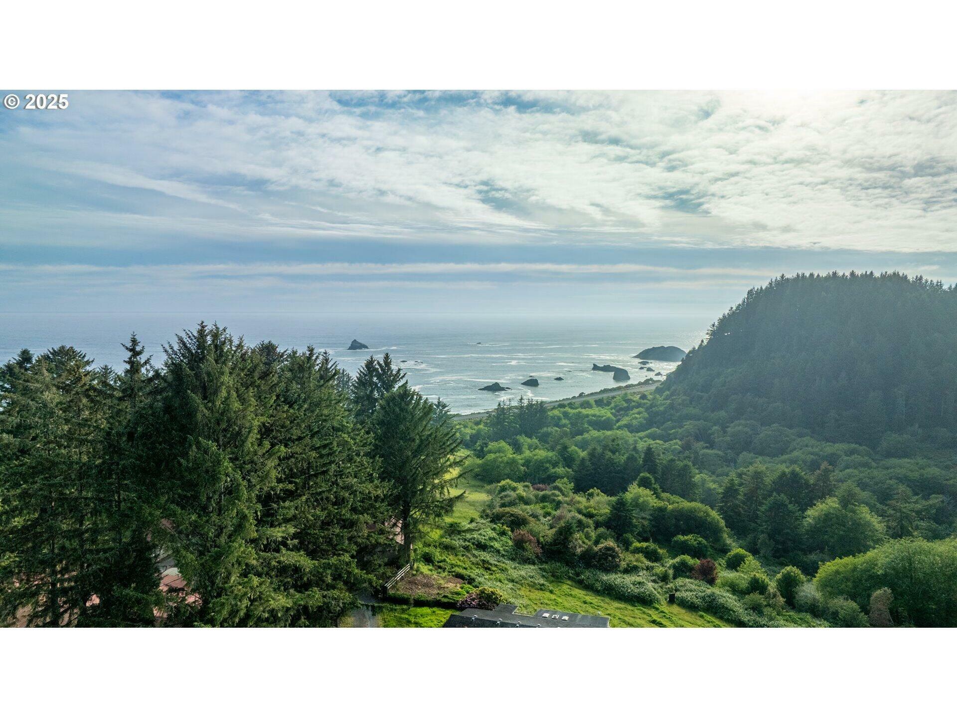 Property Photo: 96376 Coverdell Road OR 97415