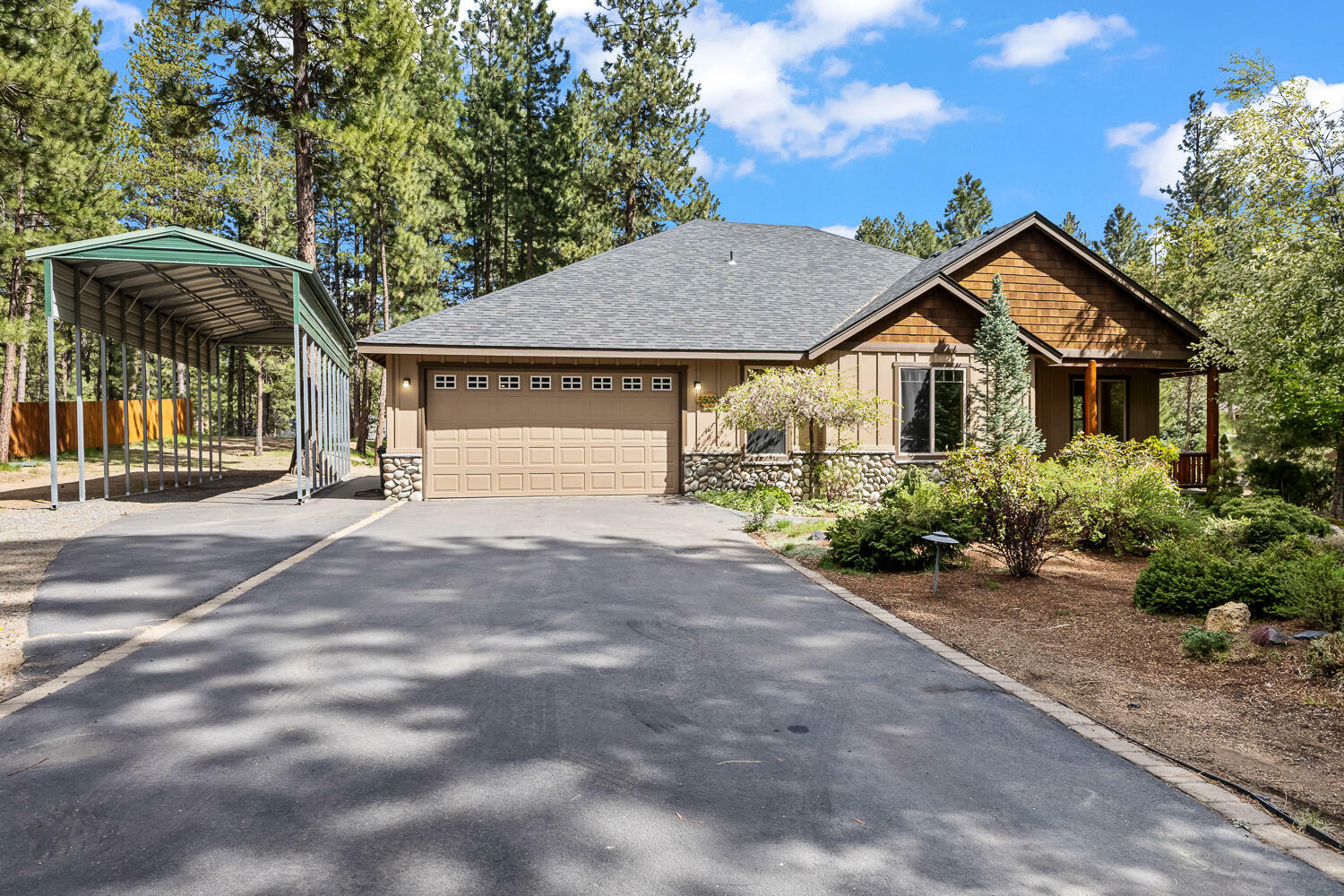 Property Photo:  55020 Forest Lane  OR 97707 